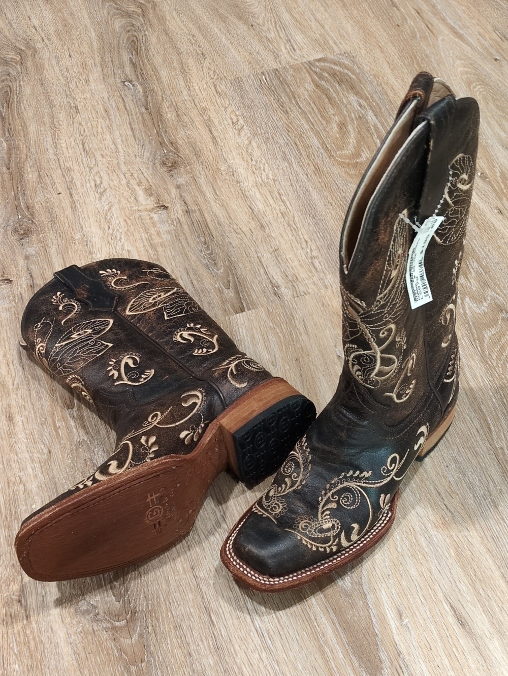 ❤️🐴👢NWT Circle G Dark Brown Embroidered Western Cowboy Boots Women's size 6 M